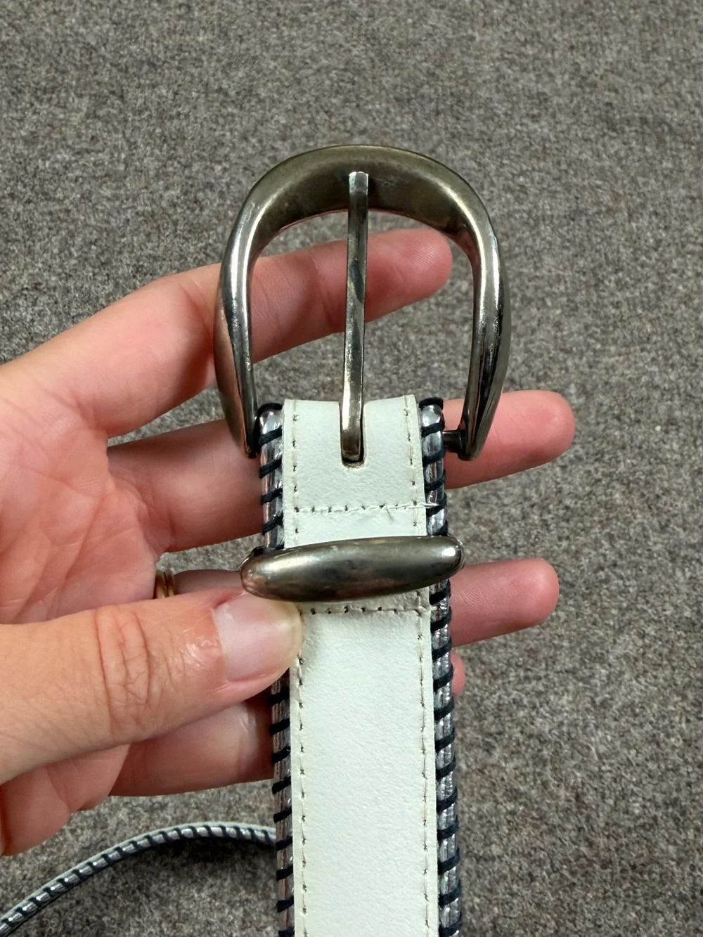 The‎ Limited White Leather Western Belt Women’s S Round Silver Buckle & Trim Y2K